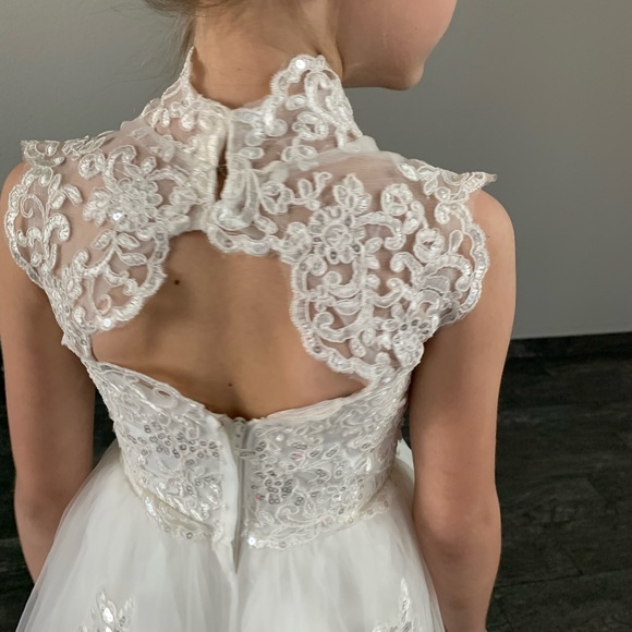 $65😍Gorgeous white dress with beats🌟 - Picture 4 of 5